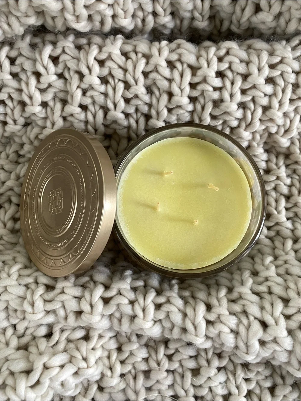 HomeWorx Partridge in a Pear Tree Scented Candle - Yellow Green with Gold Lid
